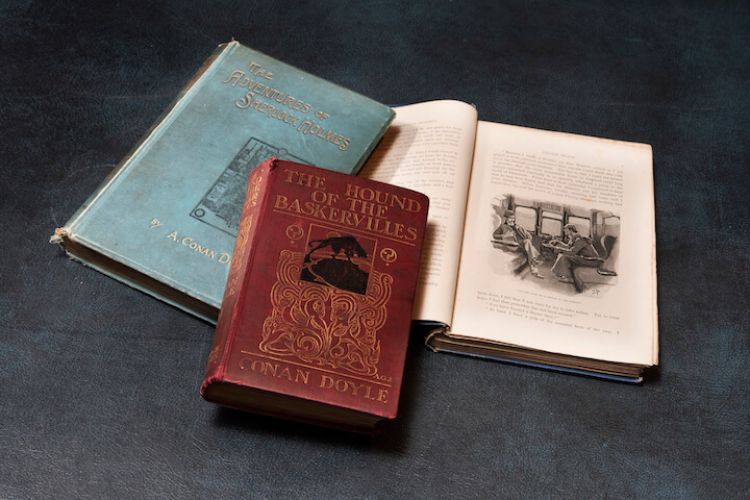 tiểu thuyết Holmes tiểu thuyết Holmes